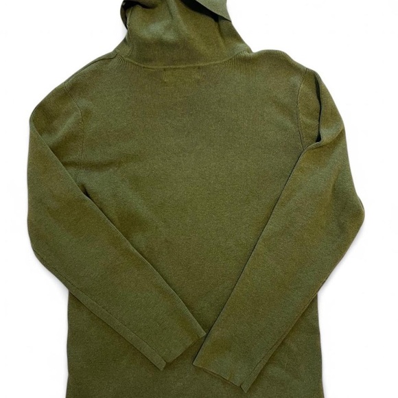 Liz Claiborne Green Turtleneck Sweater - Picture 2 of 3